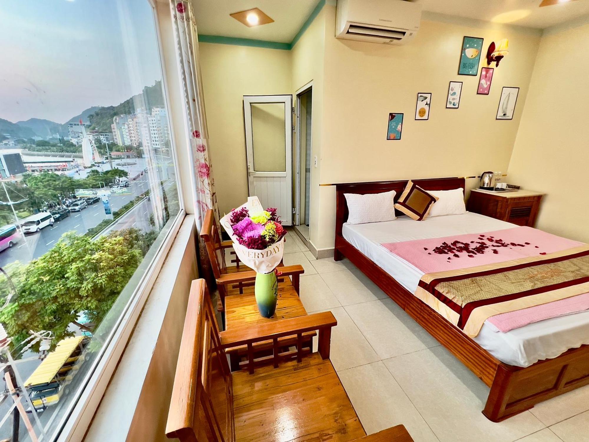 Manh Vuong Hotel Catba Dong Khe Sau Exterior photo